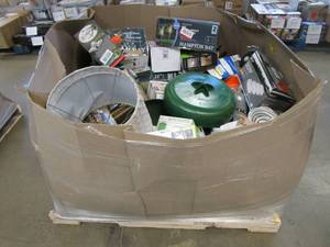 lot 662 image: Salvage Gaylord of Electrical, Housewares & More - SOLD AS IS