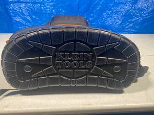 lot 15 image: Klein Tools Electricians Backpack