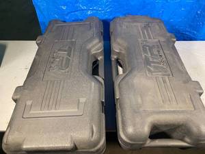 lot 13 image: 2 Tr Industries Jack Hammers FOR PARTS