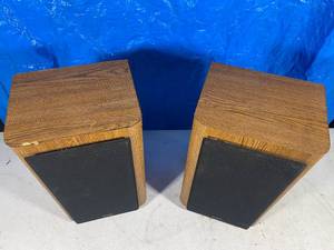 lot 95 image: Infinity wooden Cased speakers