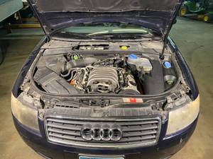 lot 4 image: 2003 Audi A4 3.0