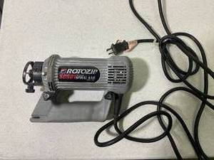 lot 35 image: Roto Zip Corded Spiral Saw