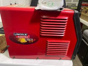 lot 12 image: Lincoln Electric Welder