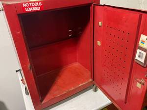 lot 24 image: Test Rite Toolbox