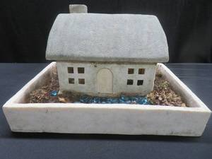 lot 16 image: GARDEN ART