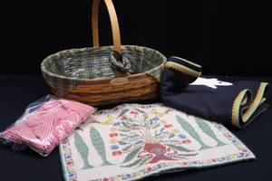 lot 39 image: LONGABERGER BASKET PLUS