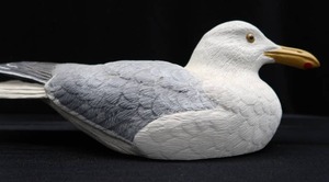 lot 52 image: HAND CARVED HERRING GULL