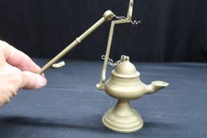 lot 55 image: VINTAGE BRASS  OIL LAMP