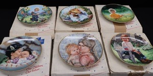 lot 97 image: BRADFORD EXCHANGE COLLECTOR PLATES.