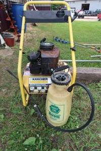 lot 109 image: 3.75 HP MOTOR ON WHEELED CART