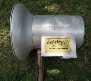 lot 112 image: DEL-WAY INSECT VACUUM