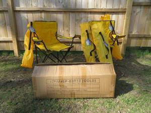 lot 83 image: NEW MYSTIC TAILGATE FOLDING POP UP TABLE  4 CHAIRS