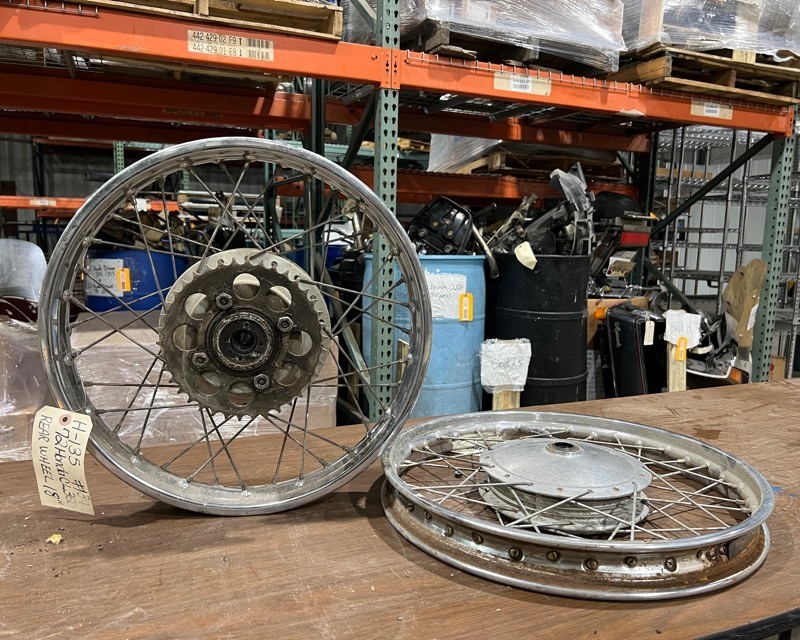 lot 535 image: 1972 Honda GL350 Rims