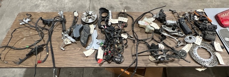 lot 539 image: 1993 Honda CBR1000 Parts