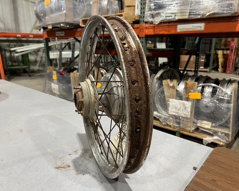 lot 552 image: 1974 Suzuki TS185 Rim