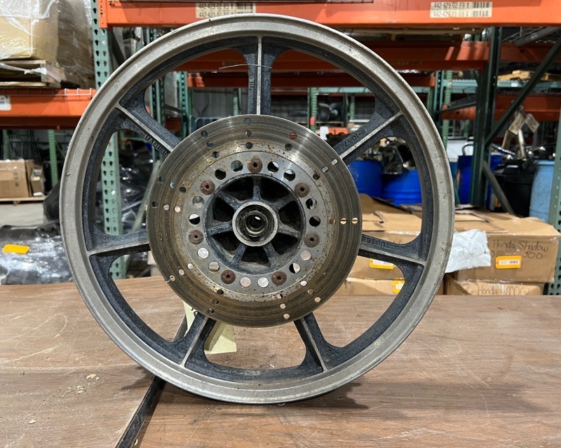 lot 556 image: 1982 Kawasaki Z550C Rim