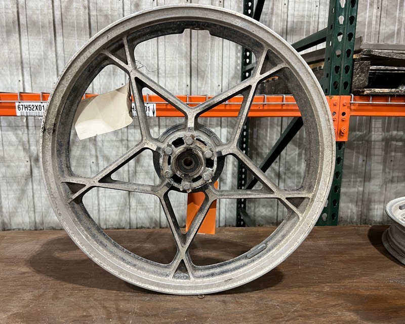 lot 585 image: 1981 Suzuki GS850GL Rim