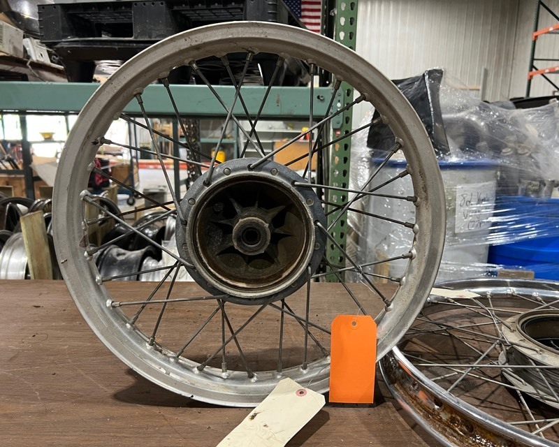 lot 598 image: 1974 Yamaha Enduro 250 Rims