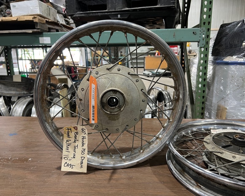 lot 599 image: 1960s Honda Dream 150 Benly Rims