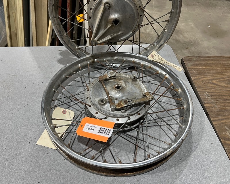 lot 611 image: 1970 Honda CL350 Rims