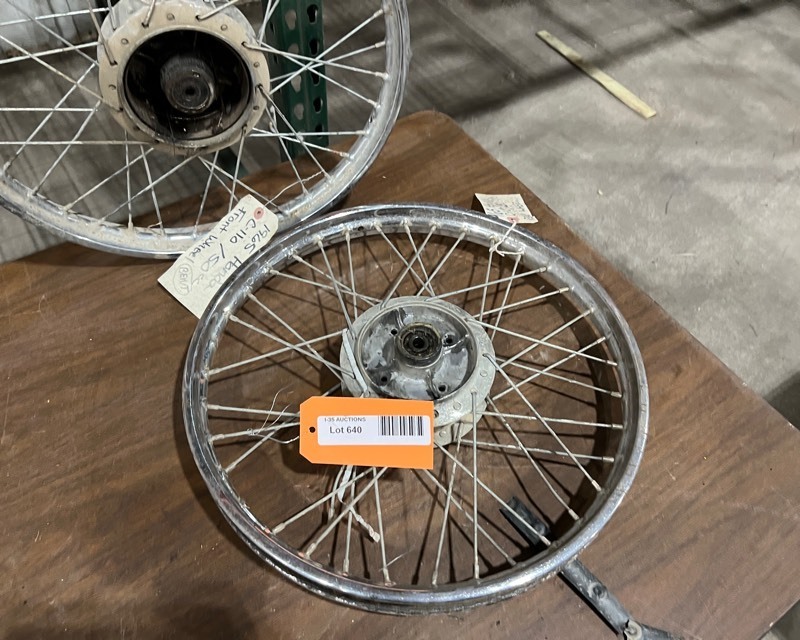 lot 640 image: 1965 Honda C110 50CC Rims
