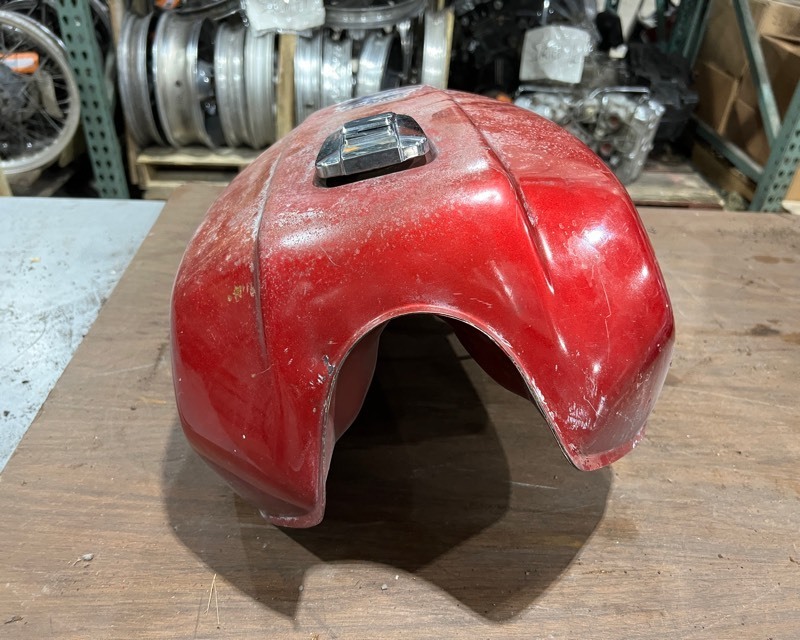 lot 647 image: 1982 Honda V45 Fuel Tank