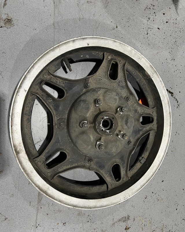 lot 657 image: 1981 Honda Goldwing GL1100 Rim