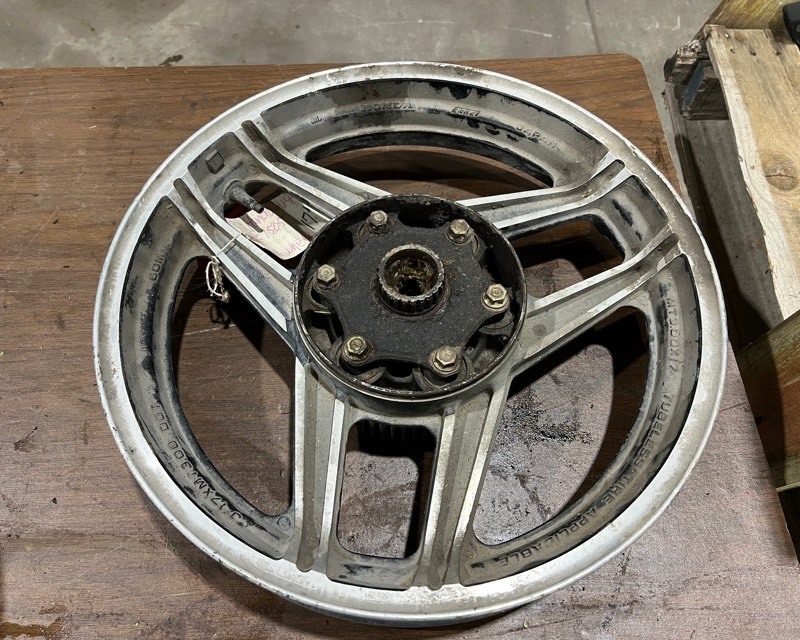 lot 668 image: 1982 Honda V45 Rim
