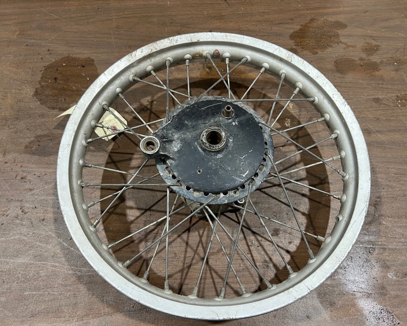 lot 670 image: 1978 Kawasaki LX250 Rim