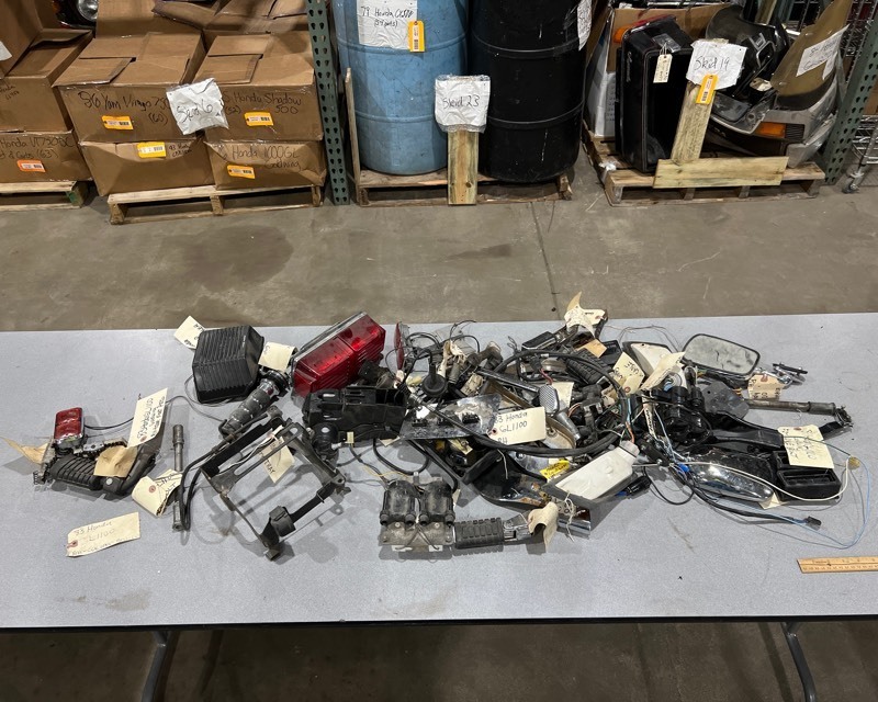lot 760 image: 1983 Honda GL1100 Parts