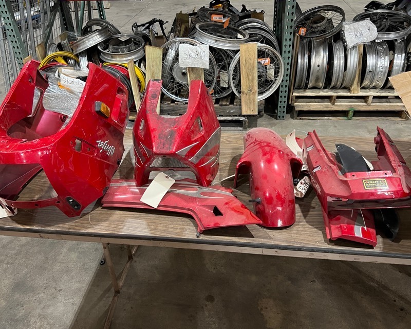lot 778 image: 2007 Kawasaki EX250F Parts