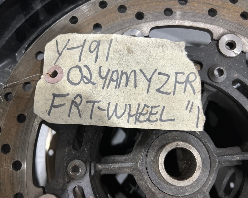 lot 781 image: 2002 Yamaha YZFR Wheel