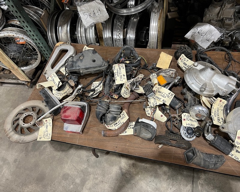lot 787 image: 1982 Yamaha XZ750 Virago Parts