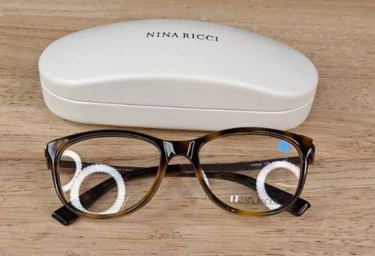 lot 174A image: NEW Nina Ricci Womens Eyeglasses with Display Lenses L