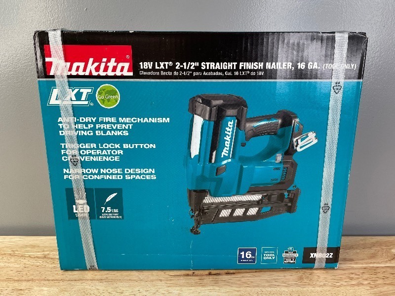 Brand New Makita 18V LXT Lithium Ion 16 Gauge Cordless 2 1 2 in