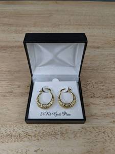 lot 41 image: NEW 24 Gold Kt Plated Earrings K