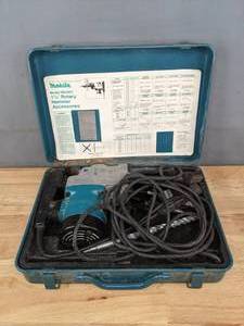 lot 170 image: Makita 1.5 Rotary Hammer Accessories in Case (Model HR3851) B