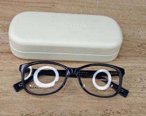 lot 191 image: New Marc Jacobs Eyeglasses with Display Lenses and White Case L