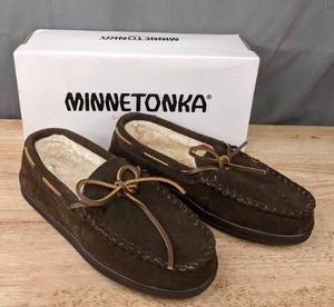lot 120A image: Mens Minnetonka Slippers, Size 7.5, Chocolate W