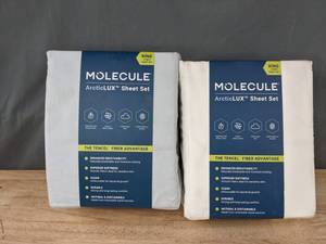 lot 200 image: NEW Set of (2) Molecule ArcticLUX Sheet Set, King M