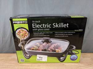 lot 91A image: NEW Presto 16 x 13 Jumbo Skillet with Glass Lid M