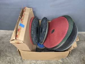 lot 252 image: A Variety of Floor Cleaning Pads   M