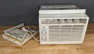 lot 243 image: Arctic King 5000 BTU Room Air Conditioner M