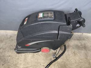 lot 155A image: Viper Fang 20 Floor Cleaner   M