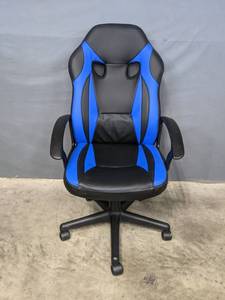 lot 57 image: Black and Blue High Back Gaming Chair   M