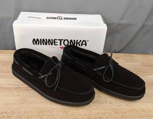 lot 57A image: Minnetonka Moccasin Mens Pile Lined Hardsole Slipper Size 10.5 - Black W