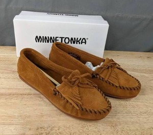 lot 54A image: Minnetonka Moccasin Womens Kilty Hardsole Size 9 - Brown W