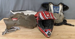 lot 241 image: Gmax Extra Small Motocross Helmet, Yamaha Chest Pad, Etc. M