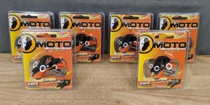 lot 75 image: (6) NEW Blaze Moto by HeadBlade Mens Head Shaving Razors M