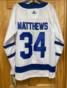 lot 37A image: Brand New Adidas Auston Matthews Toronto Maple Leafs White NHL Hockey Jersey Mens Size Large 52 I